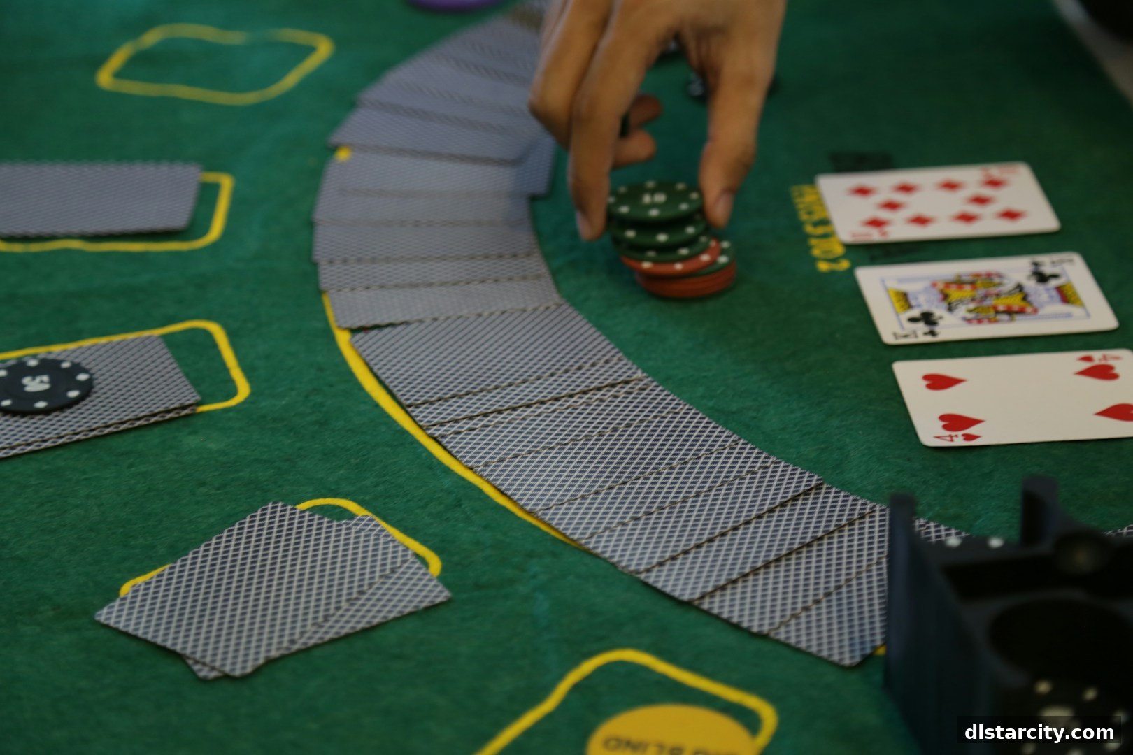 KS GAMING 尊龙凯时 · 亚洲领先真人视讯娱乐平台 · 实景娱乐大厅 · dlstarcity.com